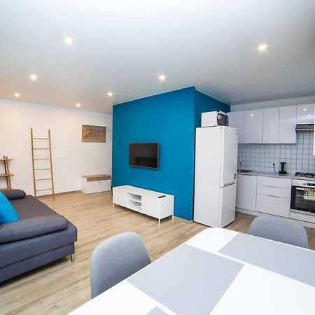 Tf Apartment Двокімнатні Апартаменти В Центрі Міста โปลตาวา ภายนอก รูปภาพ