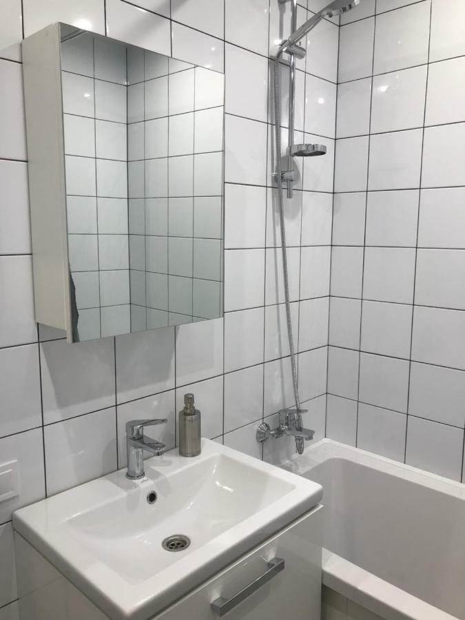 Tf Apartment Двокімнатні Апартаменти В Центрі Міста โปลตาวา ภายนอก รูปภาพ