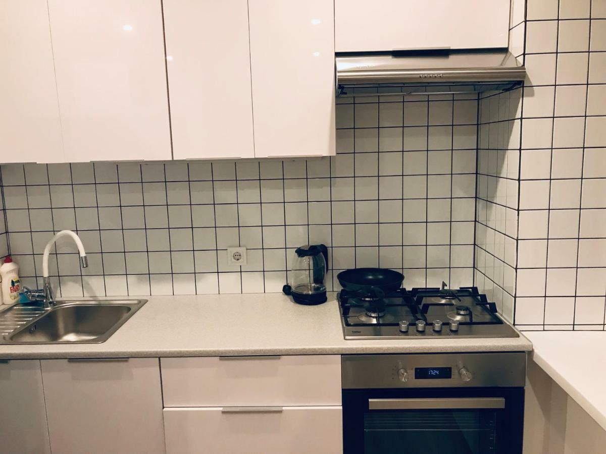 Tf Apartment Двокімнатні Апартаменти В Центрі Міста โปลตาวา ภายนอก รูปภาพ