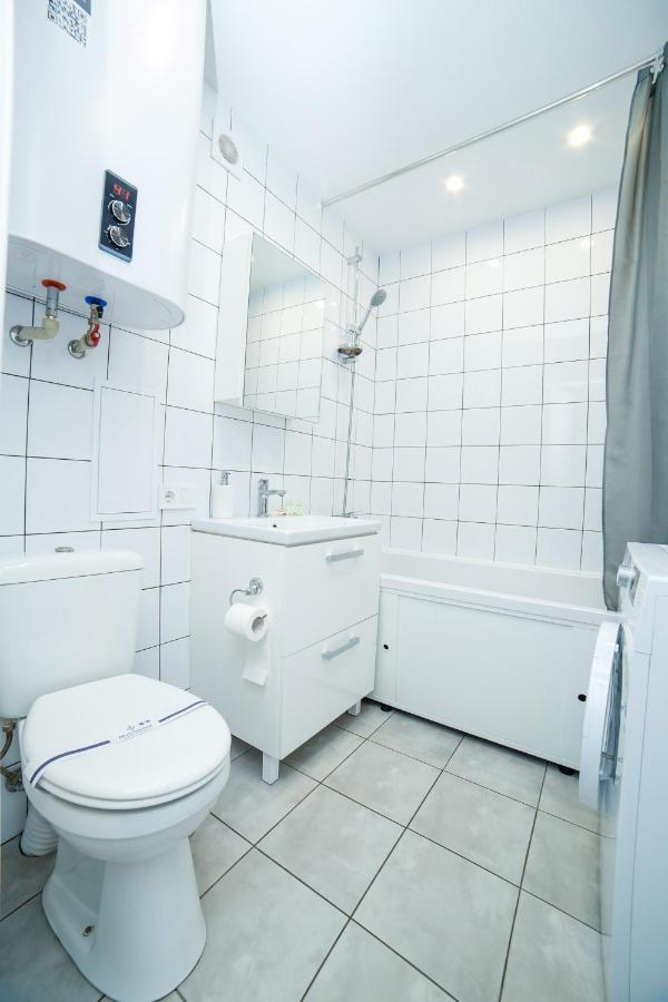 Tf Apartment Двокімнатні Апартаменти В Центрі Міста โปลตาวา ภายนอก รูปภาพ