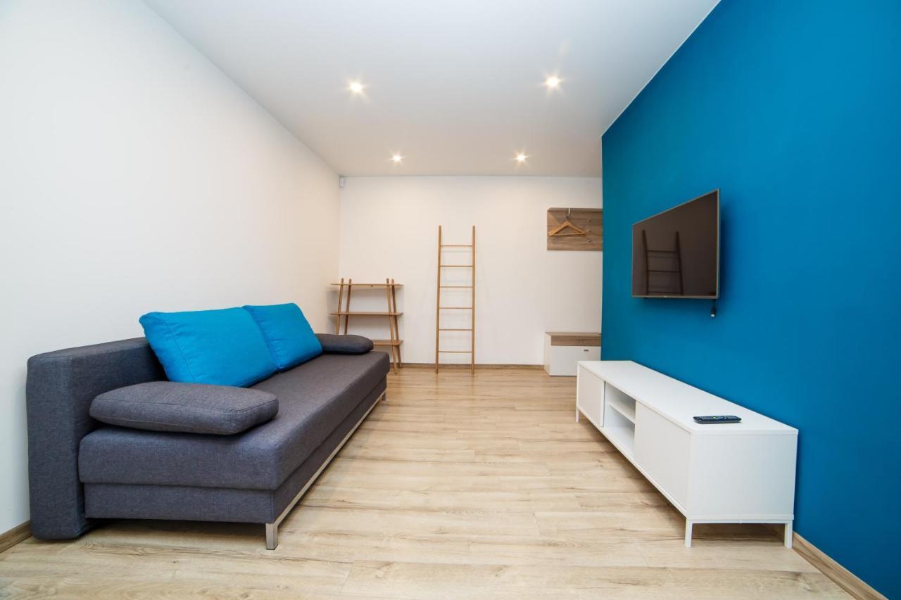 Tf Apartment Двокімнатні Апартаменти В Центрі Міста โปลตาวา ภายนอก รูปภาพ